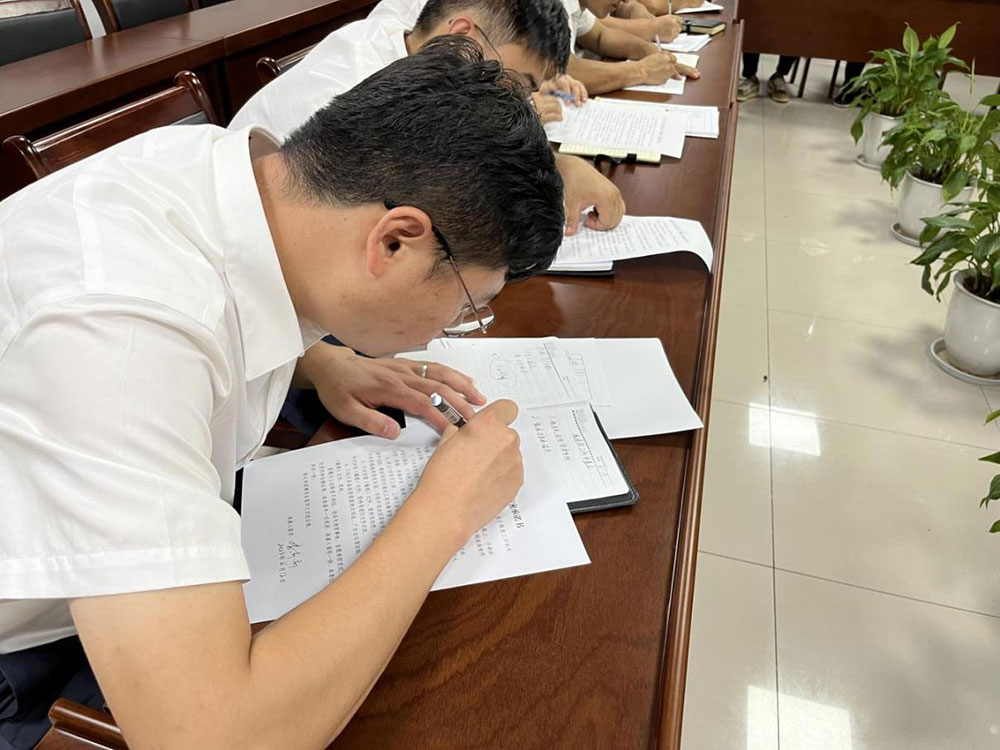 城建投公司召開全體員工大會(huì)暨安全生產(chǎn)、保密工作會(huì)議?